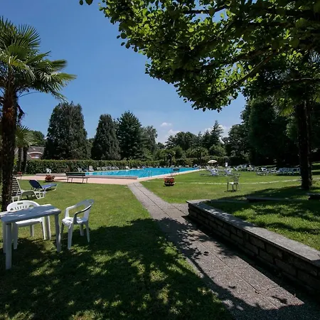 Sleeps 4 Pool Ispra