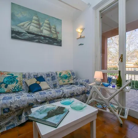 Sleeps 4 Pool *