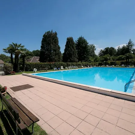 Sleeps 4 Pool *