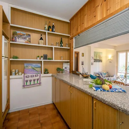 Apartament Sleeps 4 Pool