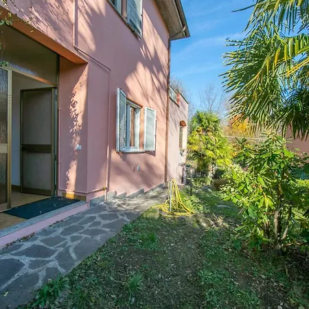 Apartman Sleeps 4 Pool